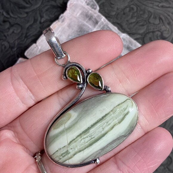 Green Opal Pendant Crystal Stone Jewelry - Picture 3 of 7